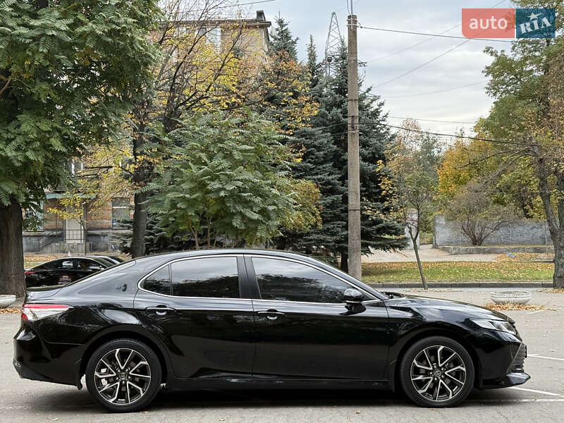 Седан Toyota Camry 2018 в Днепре фото 5 Седан Toyota Camry 2018 в Днепре