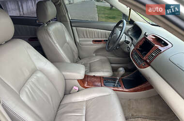 Седан Toyota Camry 2003 в  фото 39 Седан Toyota Camry 2003 в
