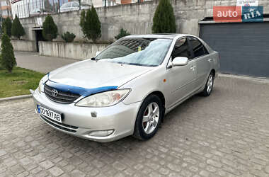 Седан Toyota Camry 2003 в  фото 43 Седан Toyota Camry 2003 в