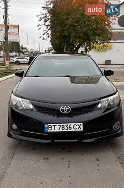 Седан Toyota Camry 2013 в Вишгороді Седан Toyota Camry 2013 в Вишгороді