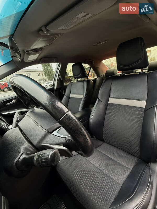 Седан Toyota Camry 2013 в Вишгороді