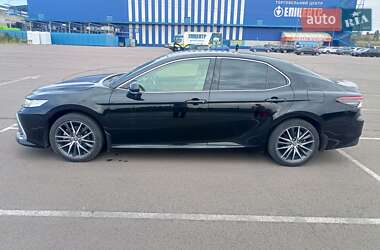 Седан Toyota Camry 2021 в Ровно