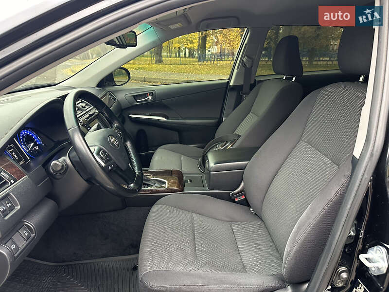 Седан Toyota Camry 2017 в Вінниці