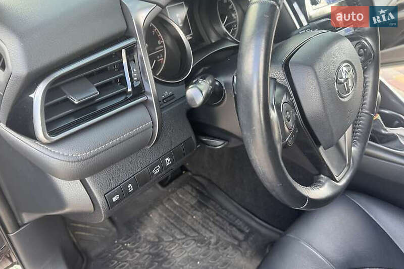 Седан Toyota Camry 2021 в Киеве фото 5 Седан Toyota Camry 2021 в Киеве