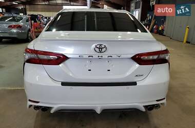 Седан Toyota Camry 2018 в 
