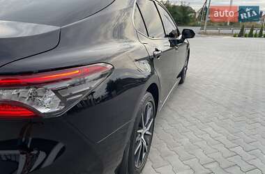 Седан Toyota Camry 2022 в 