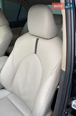 Седан Toyota Camry 2022 в 