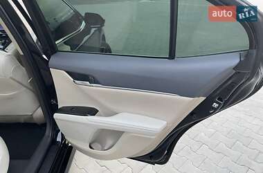 Седан Toyota Camry 2022 в 