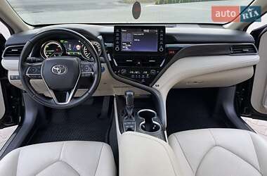 Седан Toyota Camry 2022 в 