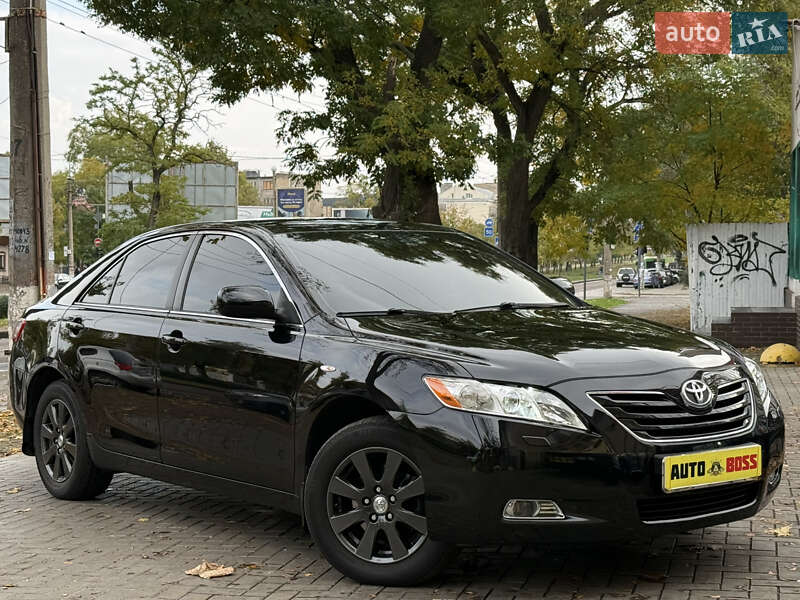 Седан Toyota Camry 2008 в Николаеве