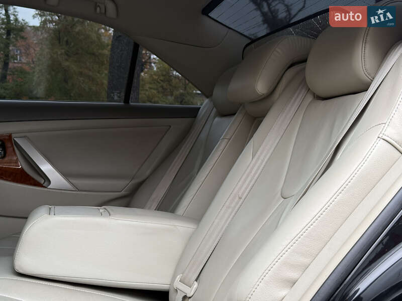 Седан Toyota Camry 2008 в Николаеве