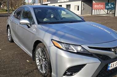 Седан Toyota Camry 2019 в Харкові