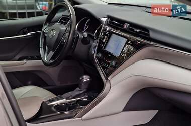 Седан Toyota Camry 2020 в 