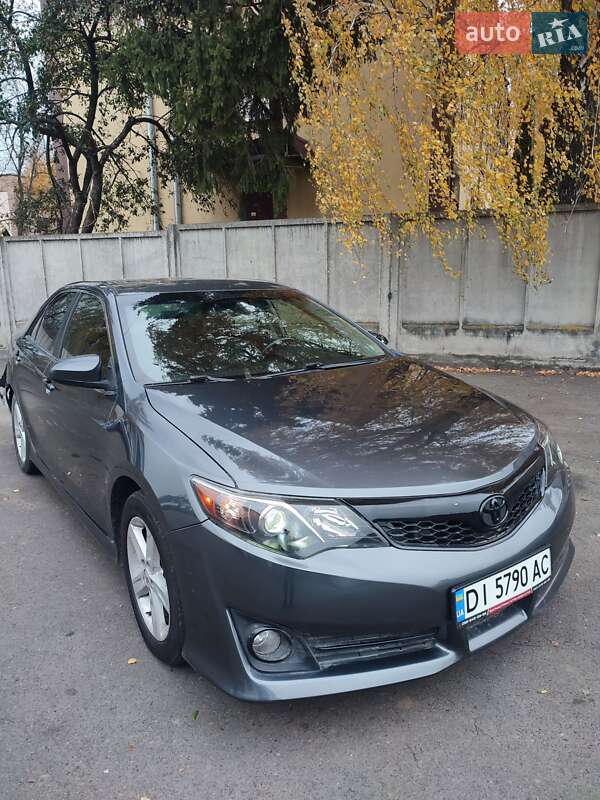 Седан Toyota Camry 2014 в Ровно фото 8 Седан Toyota Camry 2014 в Ровно