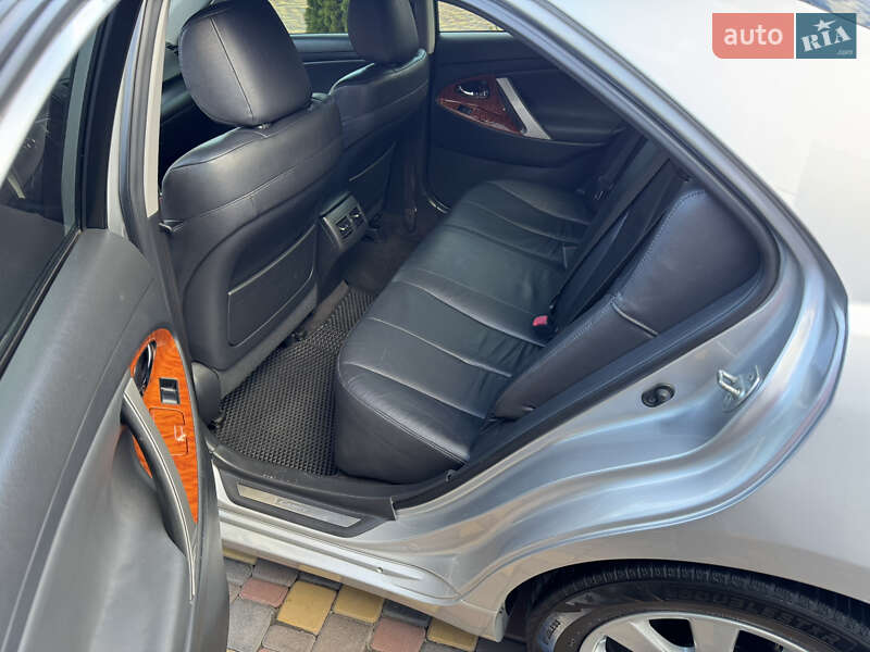 Седан Toyota Camry 2007 в Каменском