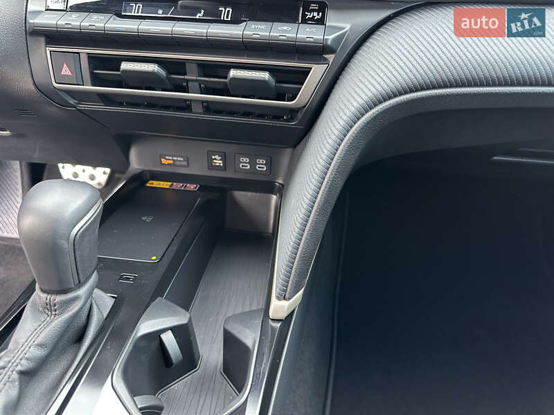 Седан Toyota Camry 2024 в Киеве фото 14 Седан Toyota Camry 2024 в Киеве