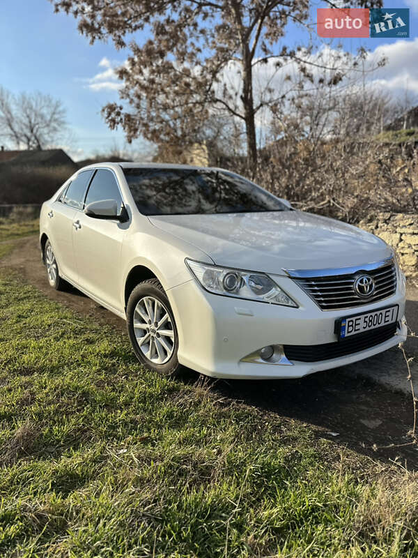 Седан Toyota Camry 2011 в Новой Одессе
