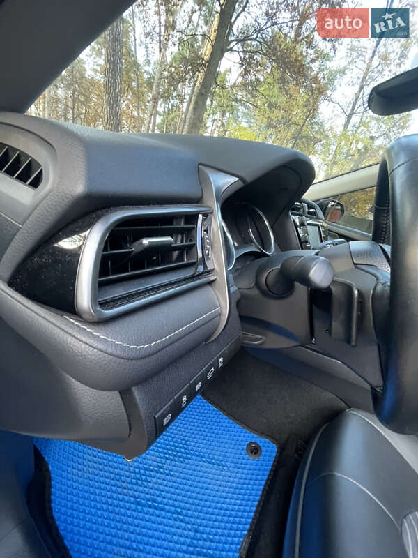 Седан Toyota Camry 2019 в Киеве фото 21 Седан Toyota Camry 2019 в Киеве