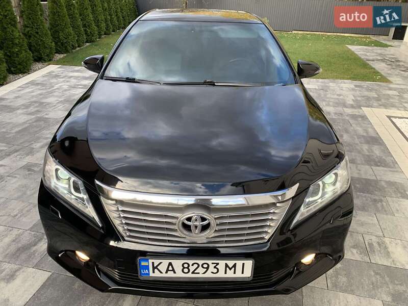 Седан Toyota Camry 2013 в Івано-Франківську