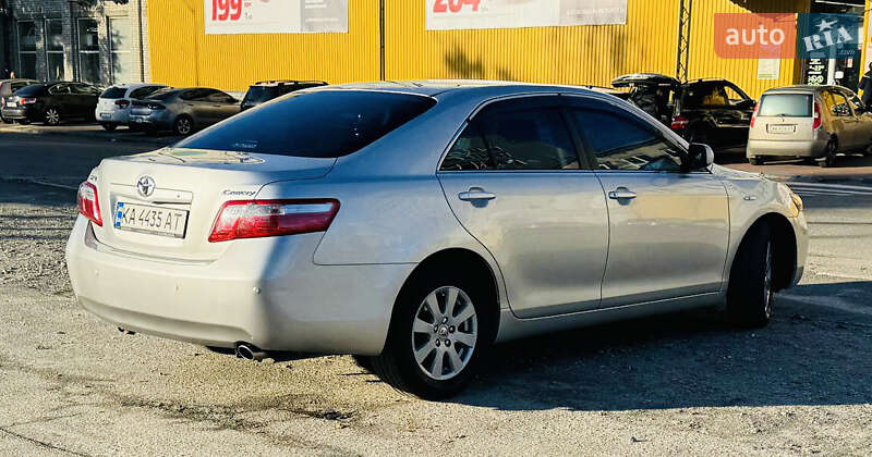 Седан Toyota Camry 2008 в Киеве