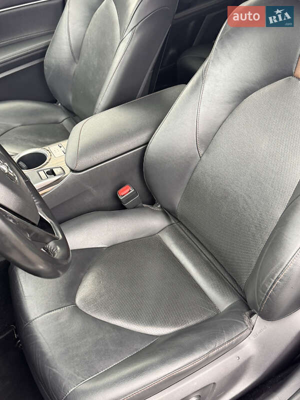 Седан Toyota Camry 2018 в Киеве фото 15 Седан Toyota Camry 2018 в Киеве