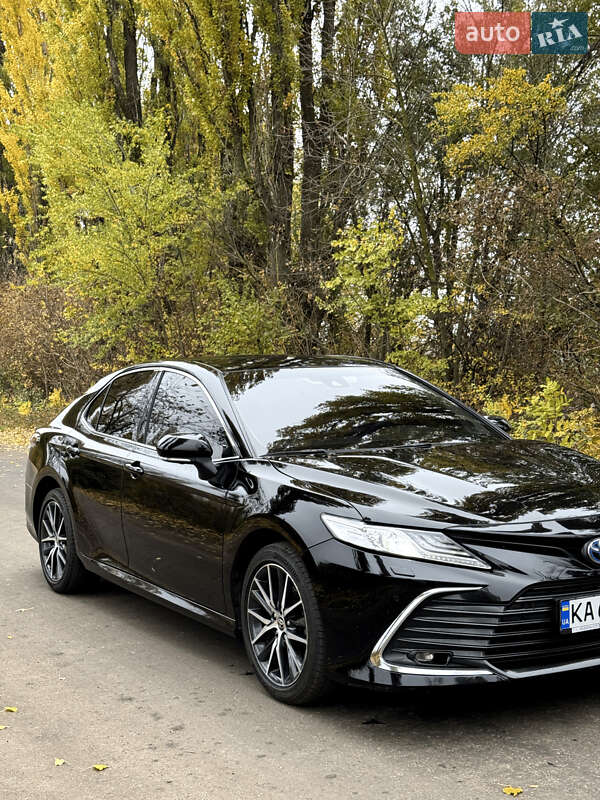 Седан Toyota Camry 2023 в Киеве фото 17 Седан Toyota Camry 2023 в Киеве