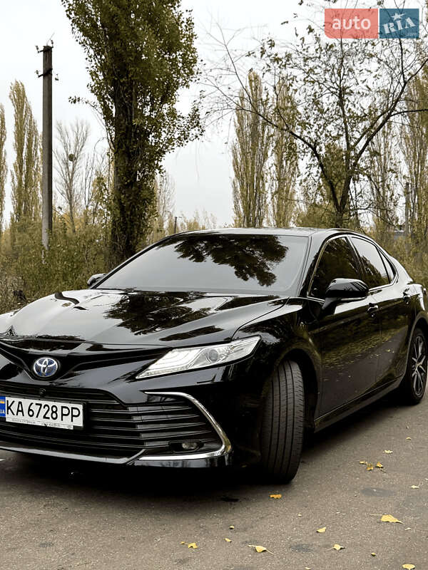 Седан Toyota Camry 2023 в Киеве фото 26 Седан Toyota Camry 2023 в Киеве