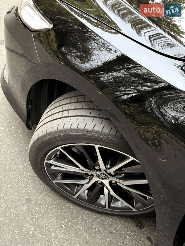Седан Toyota Camry 2023 в Киеве фото 31 Седан Toyota Camry 2023 в Киеве