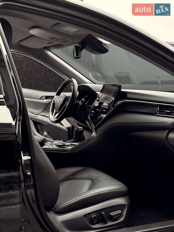 Седан Toyota Camry 2023 в Киеве фото 46 Седан Toyota Camry 2023 в Киеве