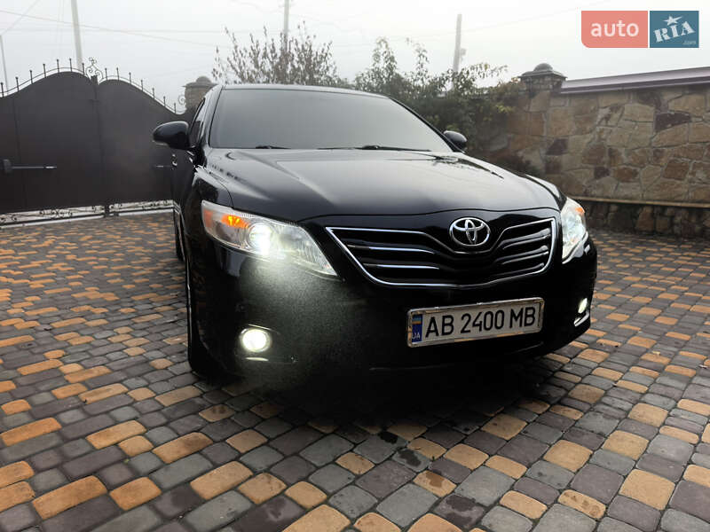Седан Toyota Camry 2009 в Могилев-Подольске