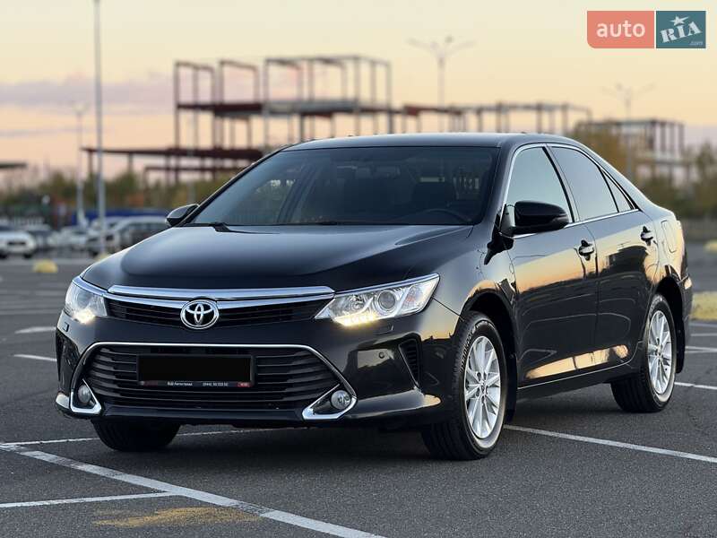Седан Toyota Camry 2017 в Киеве фото 3 Седан Toyota Camry 2017 в Киеве