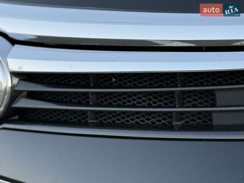Седан Toyota Camry 2017 в Киеве фото 11 Седан Toyota Camry 2017 в Киеве