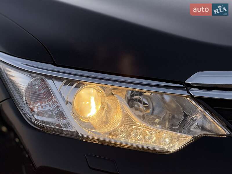 Седан Toyota Camry 2017 в Киеве фото 57 Седан Toyota Camry 2017 в Киеве