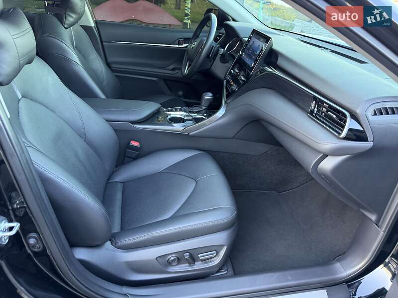 Седан Toyota Camry 2022 в Киеве фото 23 Седан Toyota Camry 2022 в Киеве