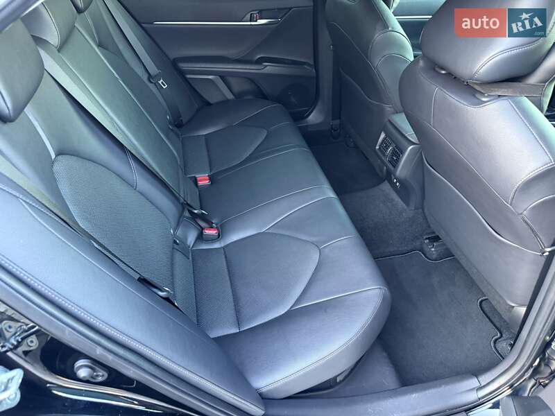 Седан Toyota Camry 2022 в Киеве фото 28 Седан Toyota Camry 2022 в Киеве