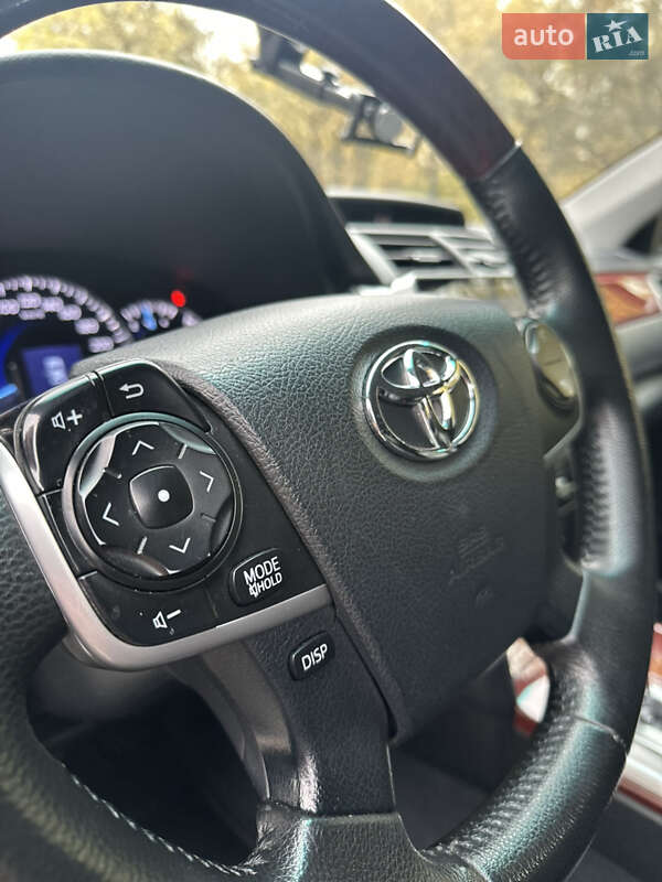 Седан Toyota Camry 2012 в Луцке