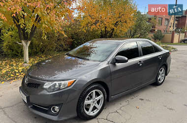 Седан Toyota Camry 2014 в Киеве Седан Toyota Camry 2014 в Киеве
