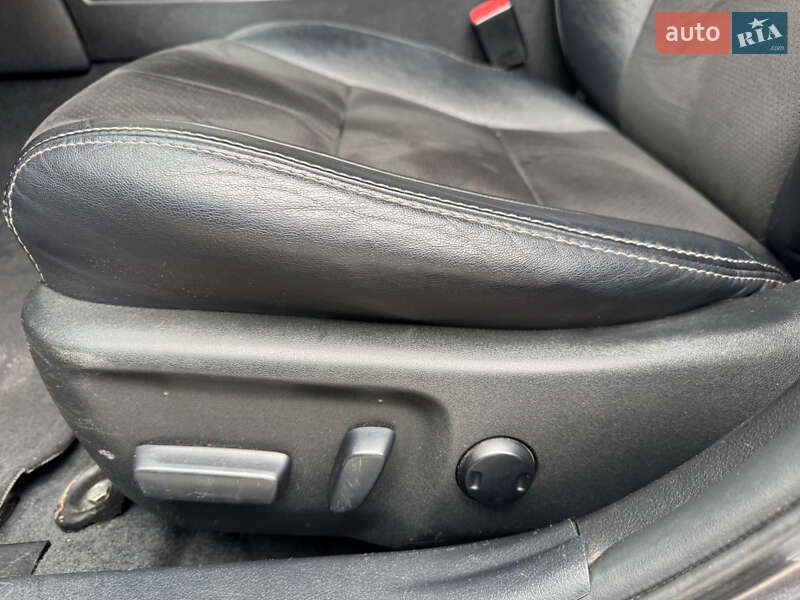 Седан Toyota Camry 2014 в Киеве