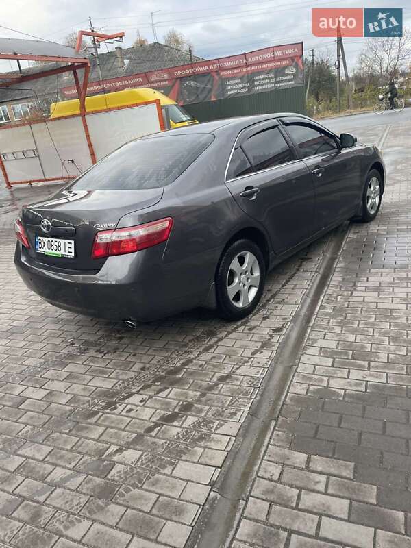 Седан Toyota Camry 2010 в Полонном фото 28 Седан Toyota Camry 2010 в Полонном