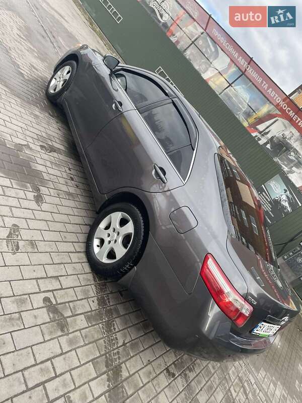 Седан Toyota Camry 2010 в Полонном фото 36 Седан Toyota Camry 2010 в Полонном