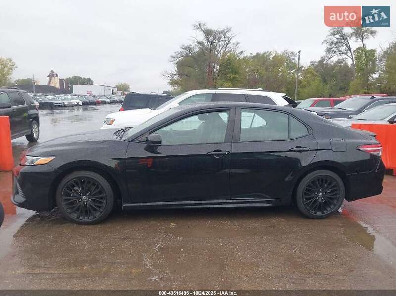 Седан Toyota Camry 2019 в Тернополе