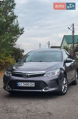 Седан Toyota Camry 2016 в Луцьку