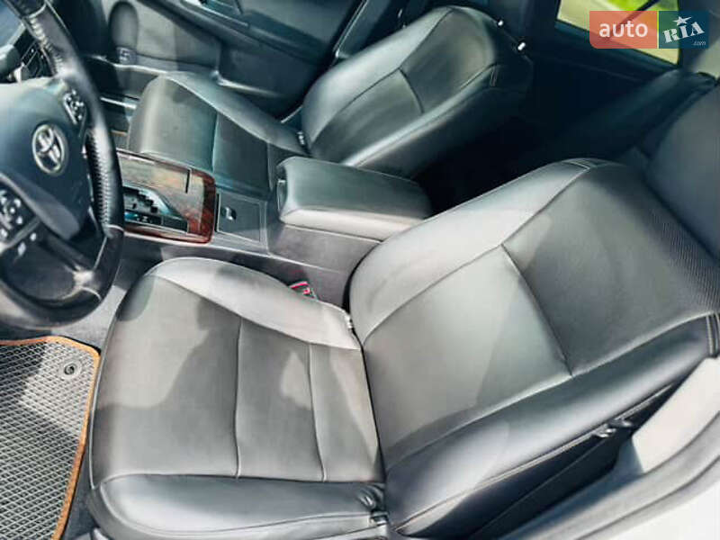 Седан Toyota Camry 2014 в Полтаве фото 16 Седан Toyota Camry 2014 в Полтаве