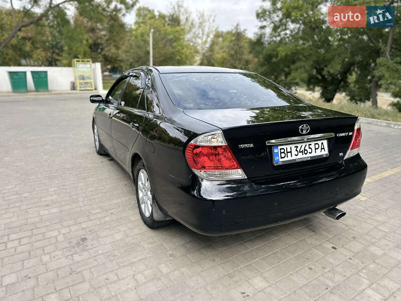 Седан Toyota Camry 2005 в Измаиле