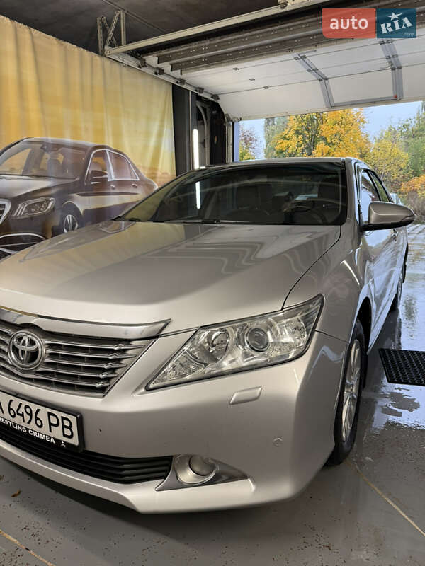 Седан Toyota Camry 2014 в Киеве фото 2 Седан Toyota Camry 2014 в Киеве