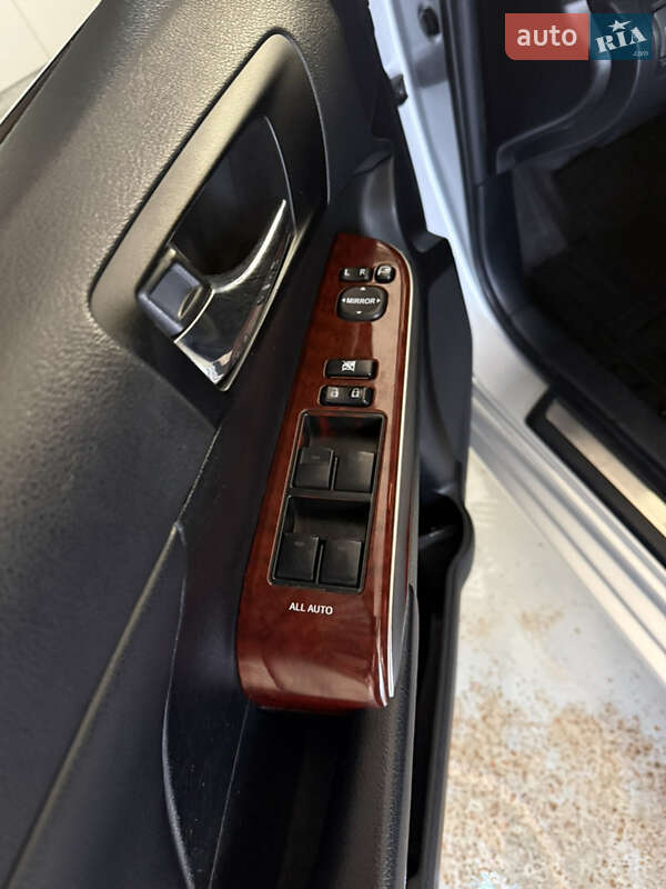 Седан Toyota Camry 2014 в Киеве фото 7 Седан Toyota Camry 2014 в Киеве