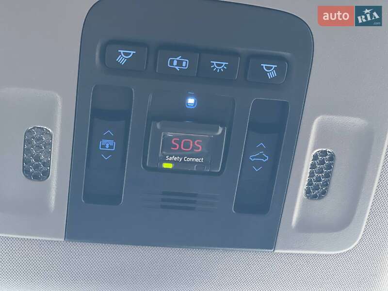 Седан Toyota Camry 2018 в Киеве фото 30 Седан Toyota Camry 2018 в Киеве