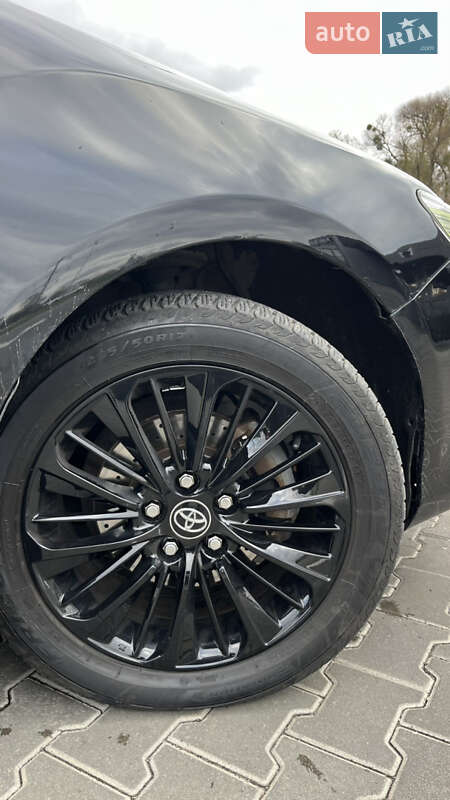 Седан Toyota Camry 2014 в Киеве