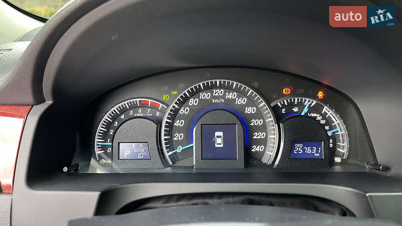 Седан Toyota Camry 2014 в Киеве