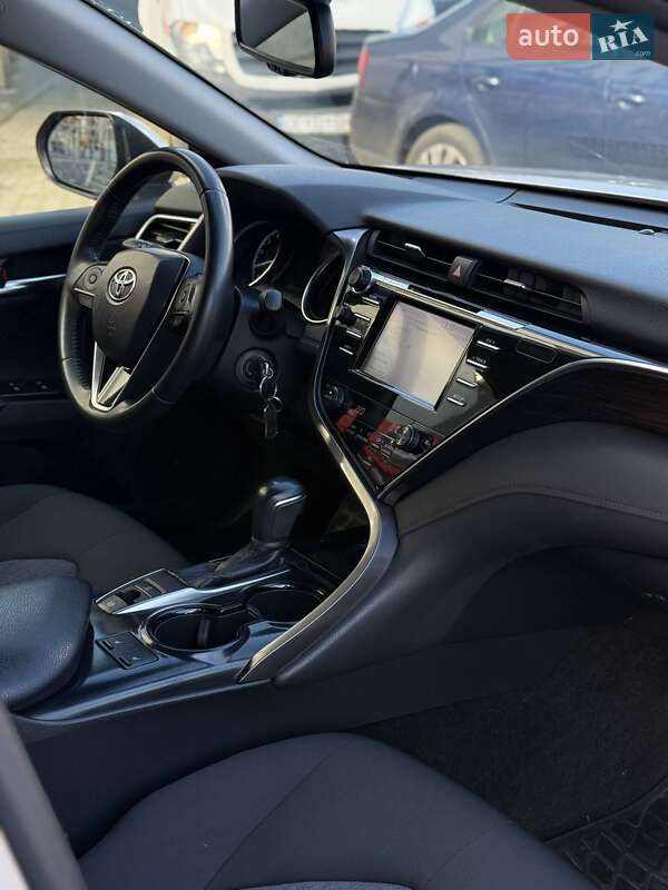 Седан Toyota Camry 2017 в Черновцах фото 10 Седан Toyota Camry 2017 в Черновцах